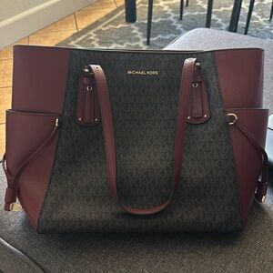 Michael Kors handbag and wallet